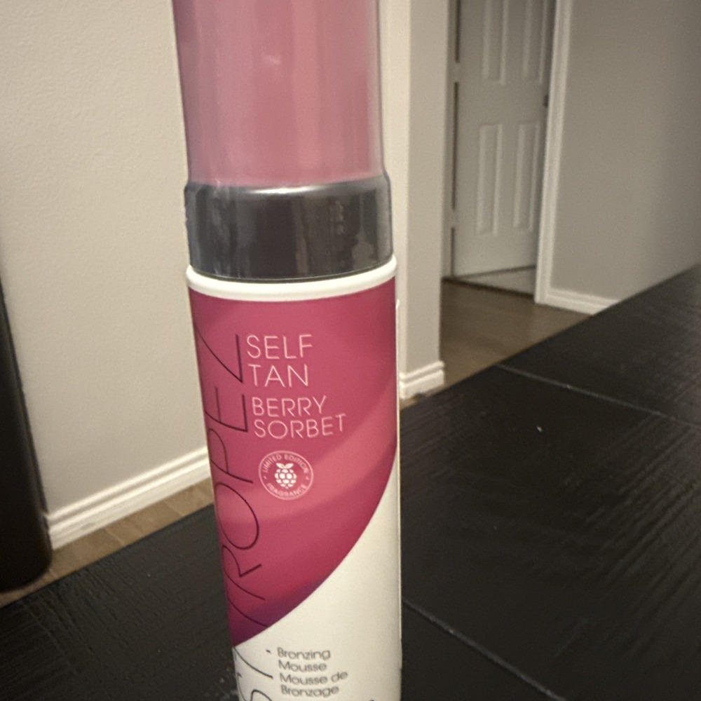 St. Tropez Self Tan Berry Sorbet Bronzing Mousse 6.7 fl oz 200ml NEW/SEALED - Picture 3 of 5